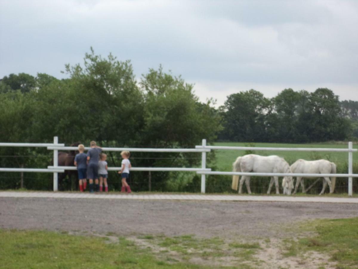 Ferienhof Frerichs Ihr Feriendomizil Am Meer Schillig Kültér fotó